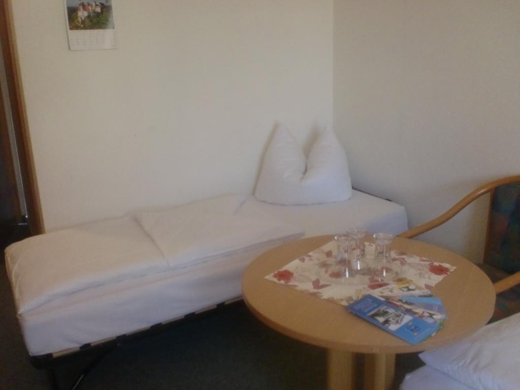 Hotel & Restaurant "Zum Firstenstein" Konigshain Kamer foto